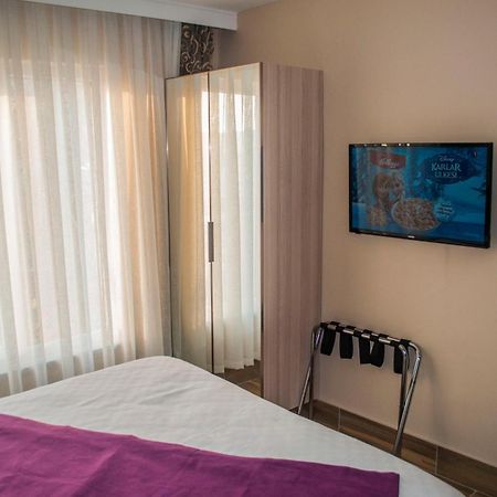 Apart 57 Taksim Harbiye Istanboel Buitenkant foto
