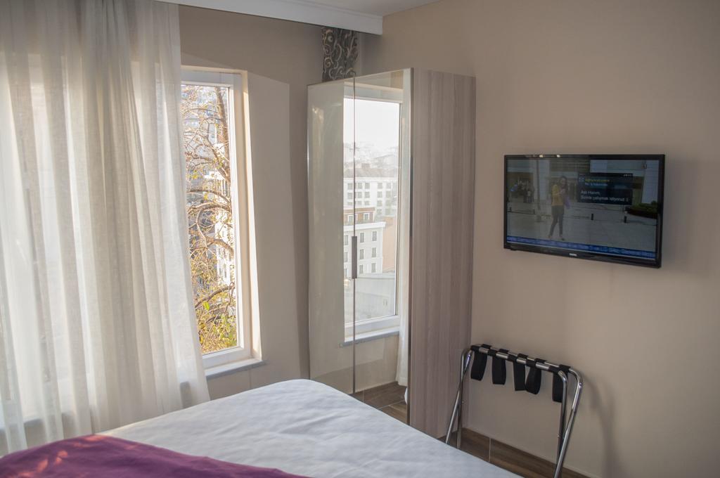 Apart 57 Taksim Harbiye Istanboel Kamer foto